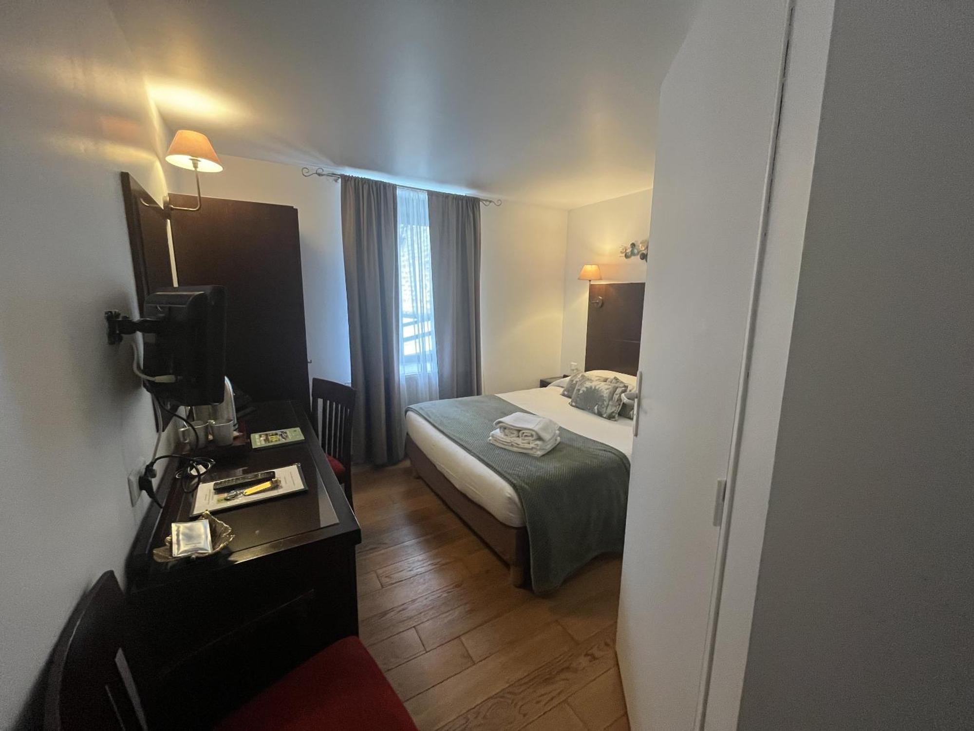 Отель Logis Le Marronnier Buffon Экстерьер фото